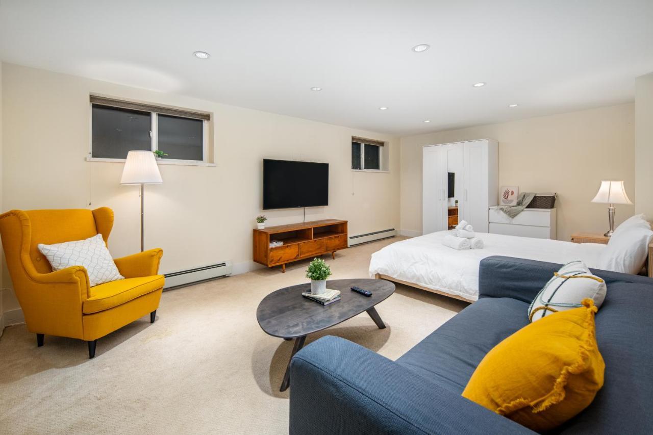 Gorgeous 4 Bedroom Garden Level Suite At Vancouver West & Ubc 外观 照片