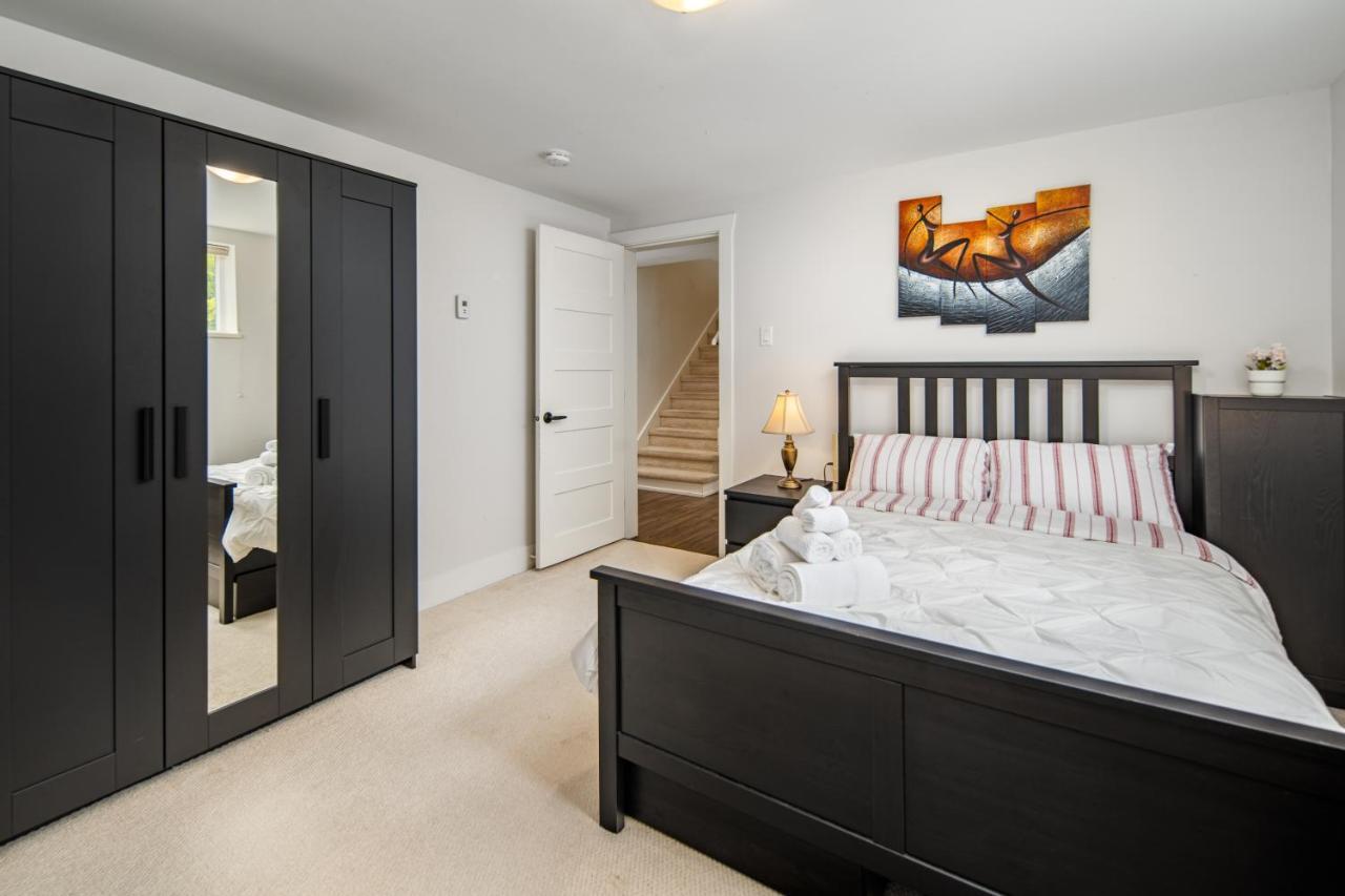 Gorgeous 4 Bedroom Garden Level Suite At Vancouver West & Ubc 外观 照片