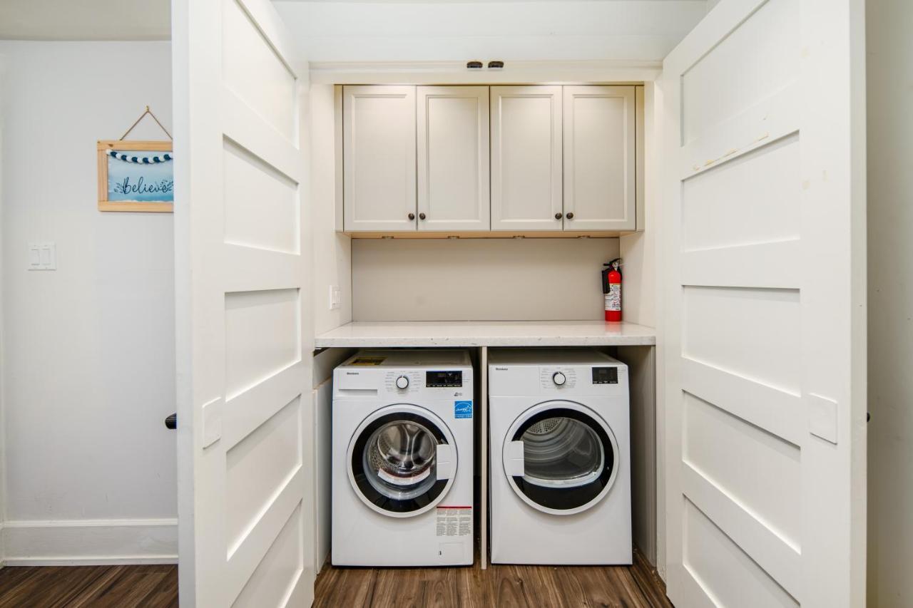 Gorgeous 4 Bedroom Garden Level Suite At Vancouver West & Ubc 外观 照片