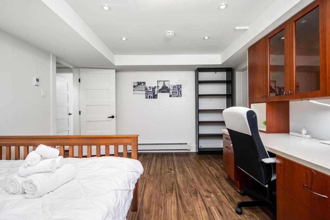 Gorgeous 4 Bedroom Garden Level Suite At Vancouver West & Ubc 外观 照片
