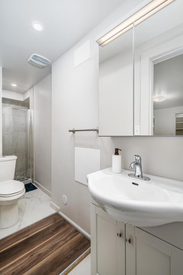 Gorgeous 4 Bedroom Garden Level Suite At Vancouver West & Ubc 外观 照片